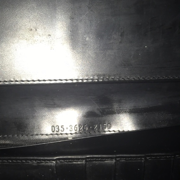 Used Woman’s Gucci Wallet—Please Read Description. - Picture 6 of 8